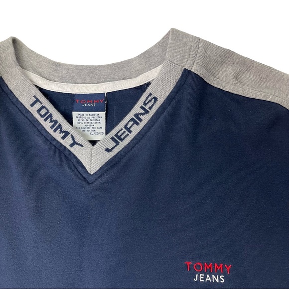 Vintage 90s Tommy Hilfiger Long Sleeve T-Shirt - Picture 7 of 9